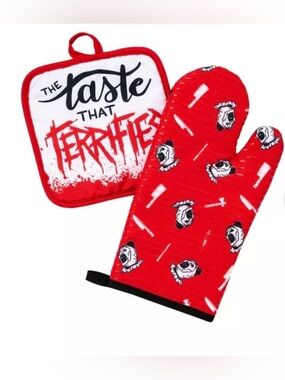 Terrifier Oven Mitt and Potholder Set
